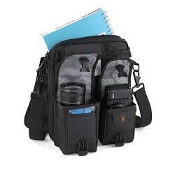 LOWEPRO classifield 100 aw