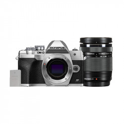Olympus OM-D E-M10 mark IV...